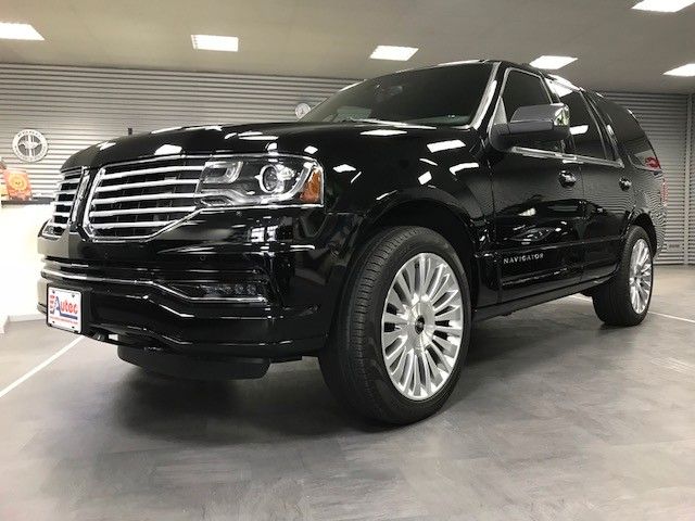 Fahrzeugabbildung Lincoln NAVIGATOR RESERVE 4x4 ECOBOOST -1.HAND