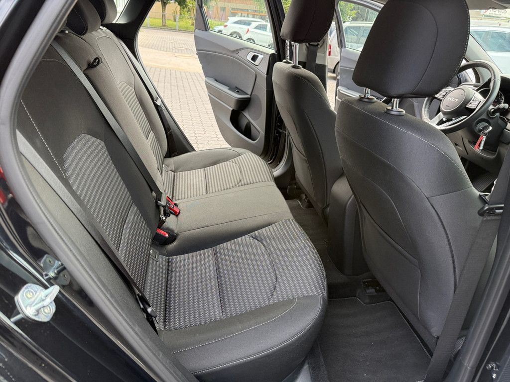 Fahrzeugabbildung Kia Ceed 1.5 T-GDI Vision DCT