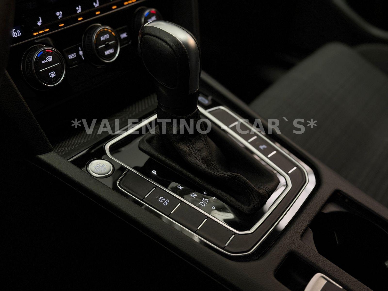 Volkswagen Passat Variant Business DSG/ACC/Kam/App/Navi/AHK
