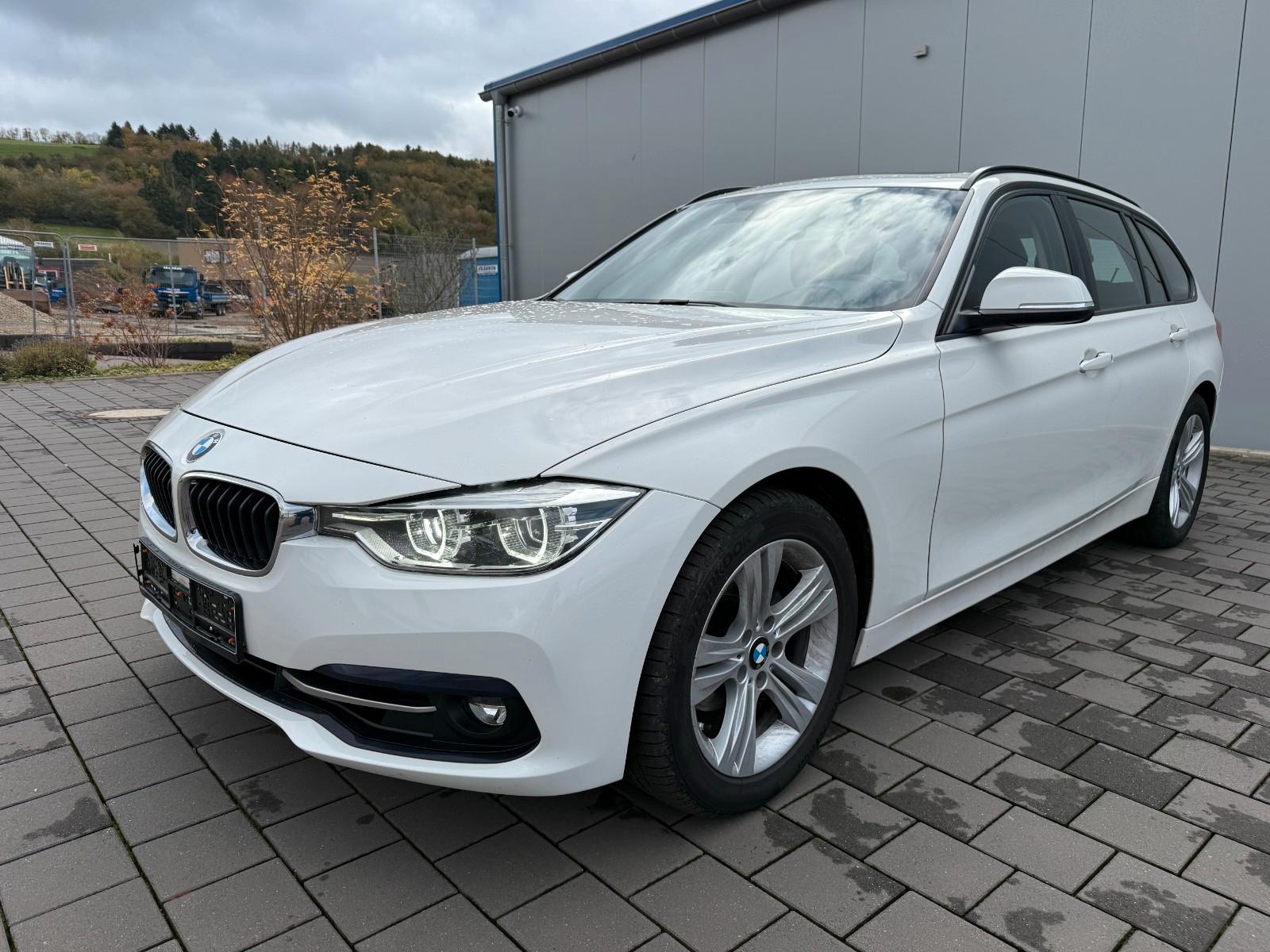BMW 320 Baureihe 3 Touring 320 i Sport Line NAVI/LED