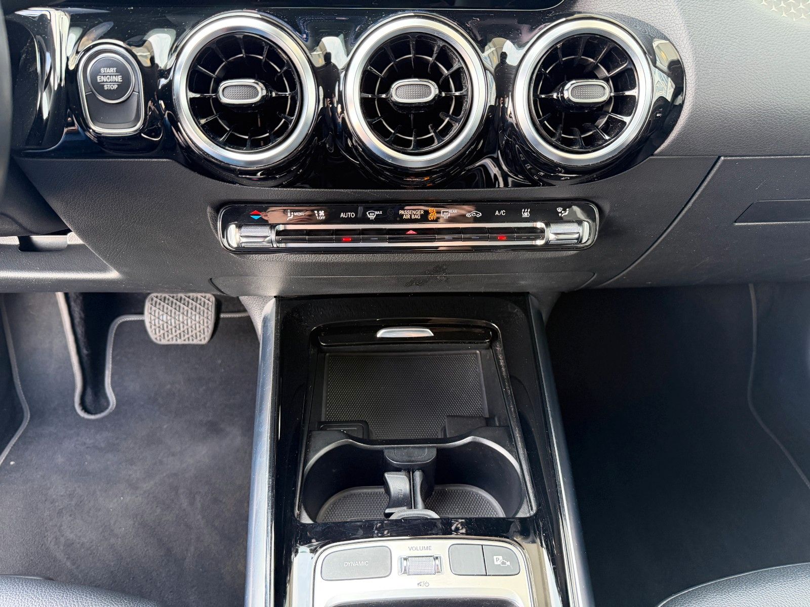 Fahrzeugabbildung Mercedes-Benz B 250 e Progressive MBEAM+R-Kamera+Carplay+MBUX
