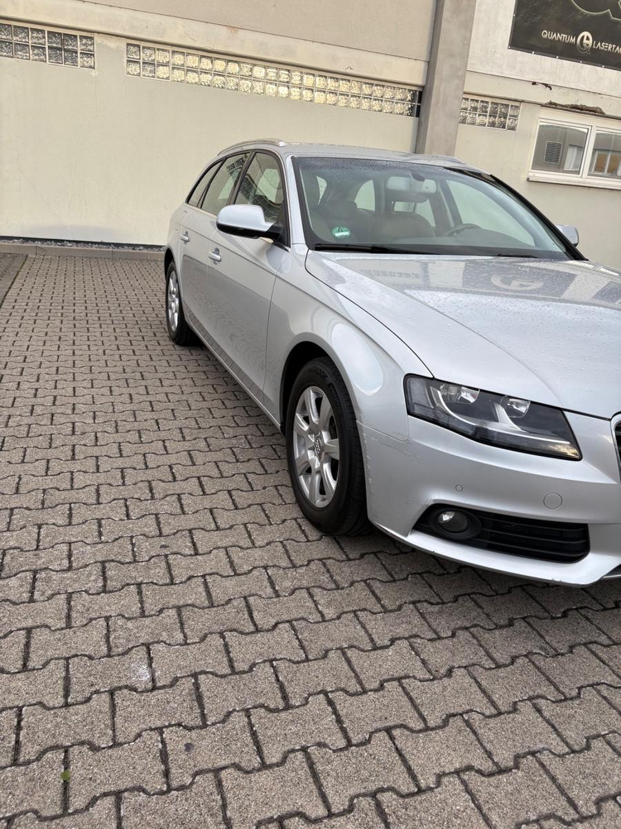 Audi A4 2010 — interior