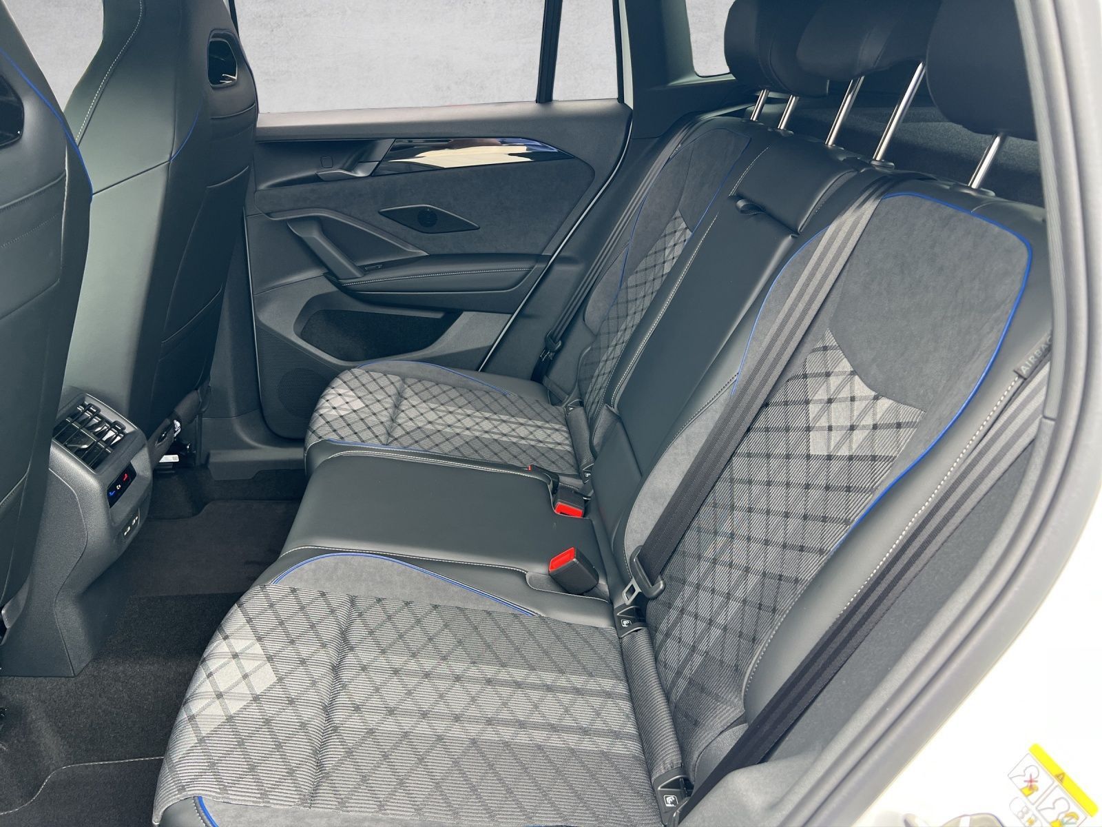 Tiguan R-Line 1,5 l eHybrid OPF DSG