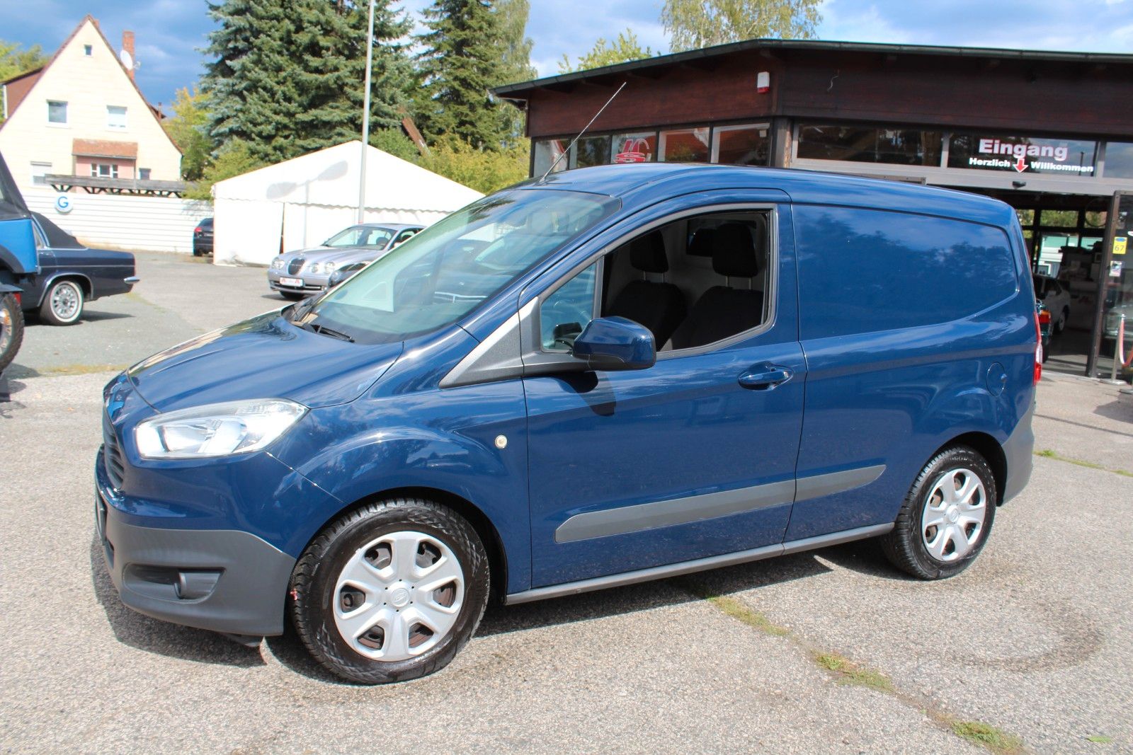Tourneo Courier 1,0L Ecobooster, Wenig Km!!