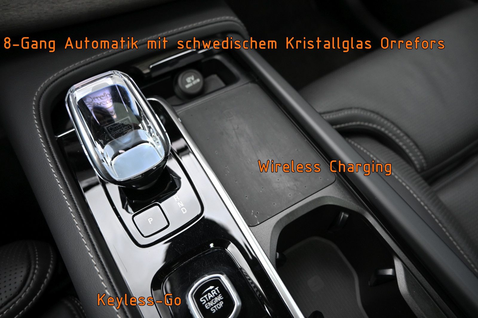 Fahrzeugabbildung Volvo XC90 T8 AWD Re Ultimate Bright °B&W°FOUR-C°VOLL!