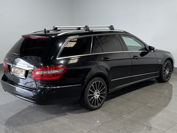 Mercedes E 200 - 6