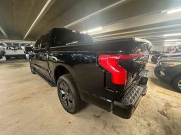 Ford F150 Lightning Lariat  gr. Batterie im Vorlauf