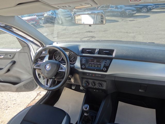 Fahrzeugabbildung Skoda Fabia Combi Ambition/65TKM/1.Hd/PDC/Klima