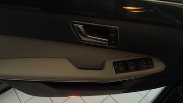 Mercedes E 300 - 8