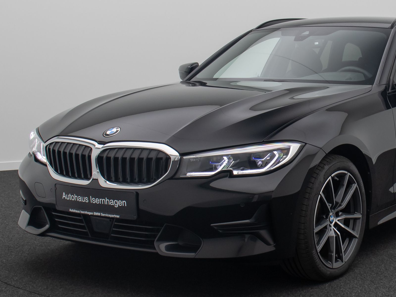 Fahrzeugabbildung BMW 320d Sport Line ACC DAB Komfort Laser HiFi Alarm