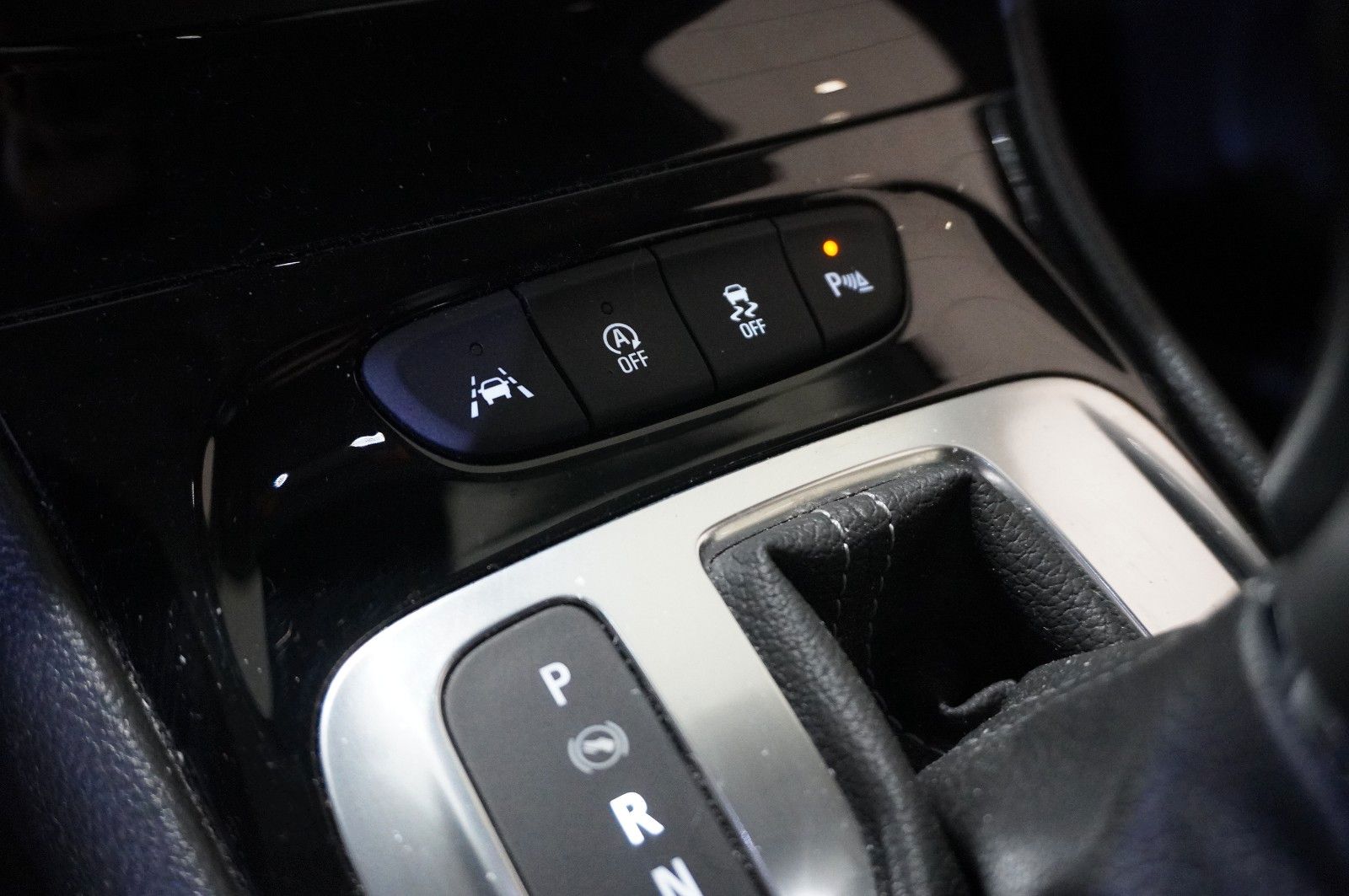 Fahrzeugabbildung Opel Astra K ST 1.4 ELEGANCE NAVI/LED/KAMERA/SPORT/SH