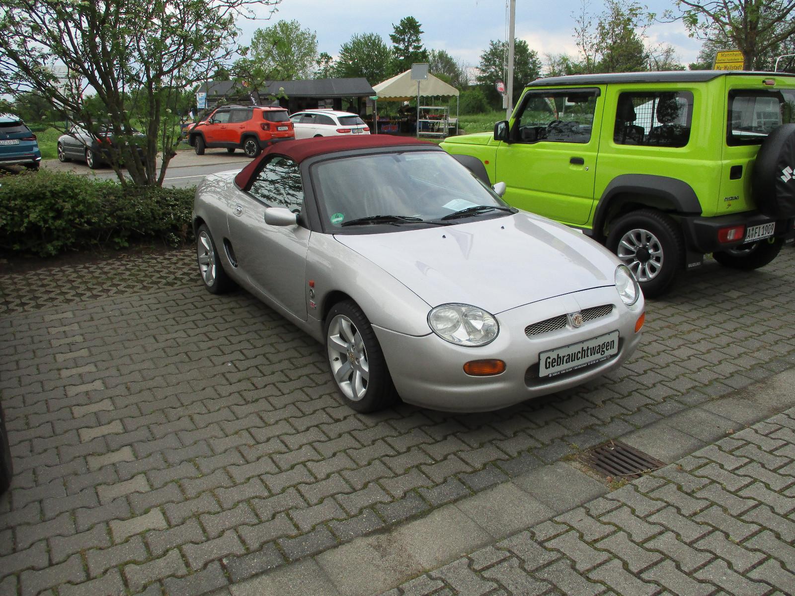 MGF 1.8i 88 kW Sondermodell Verdeck rot
