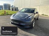 Tesla Model Y Long Range AWD - silberne Tesla Model Y