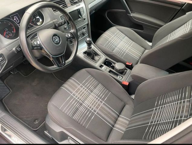 VW Golf