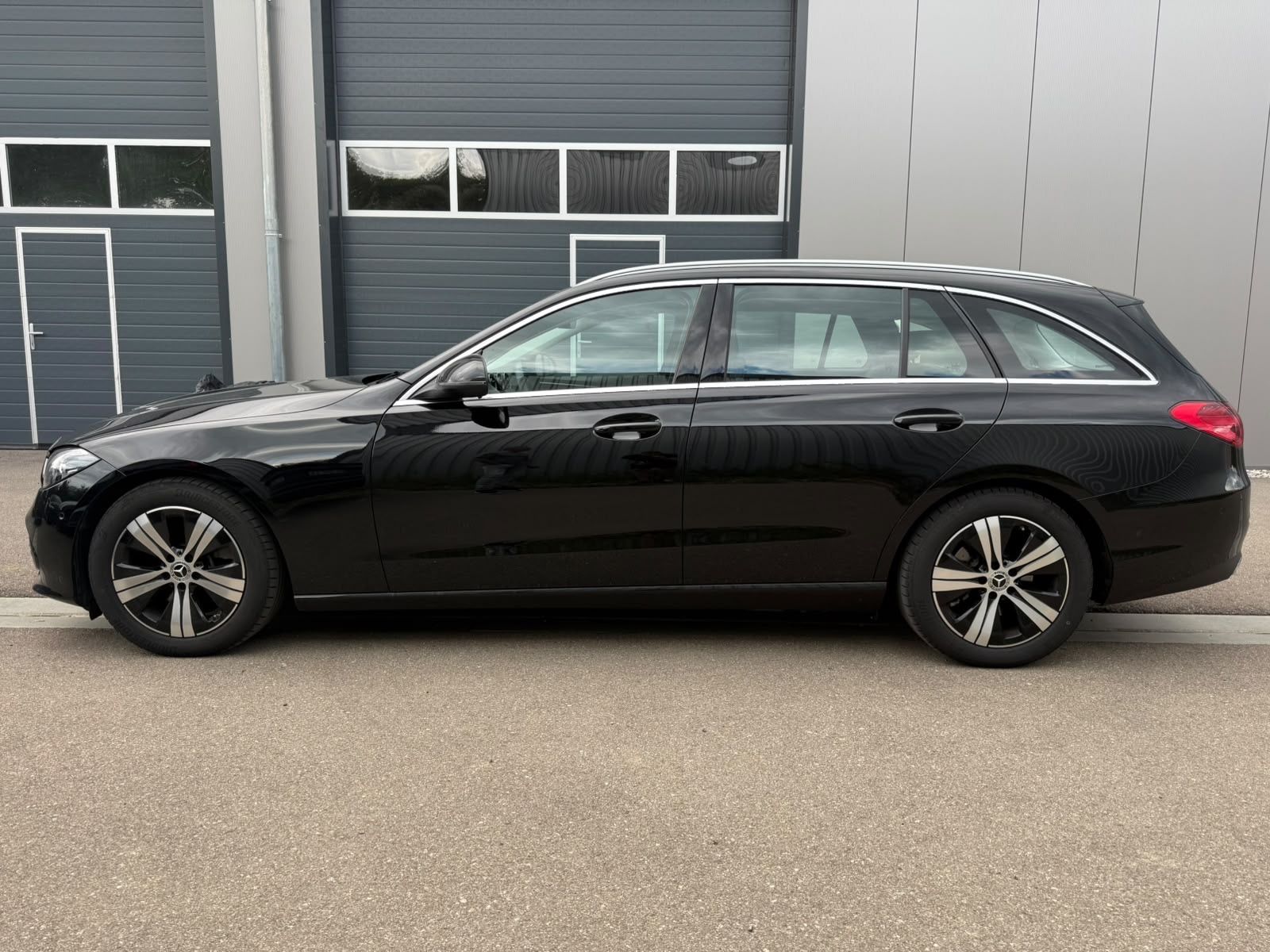 Mercedes-Benz C 200 D T-Modell+Avantgarde+Kamera+LED+++ imagem 3