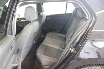Volkswagen Golf VIII 2.0 TDI Active AID+ACC+LED+CARPLAY