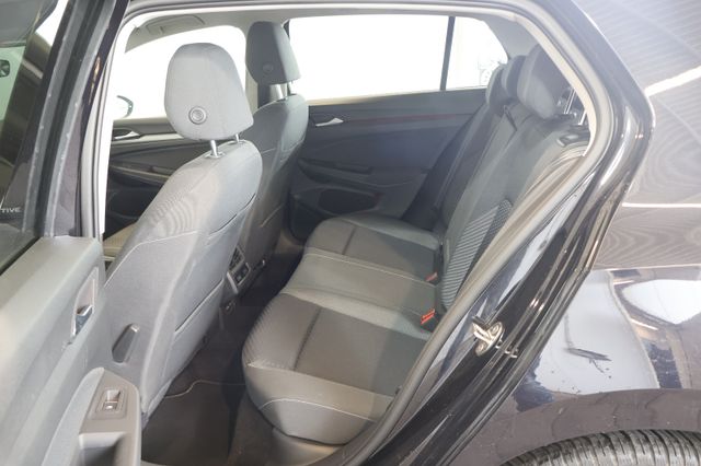 Volkswagen Golf VIII 2.0 TDI Active AID+ACC+LED+CARPLAY