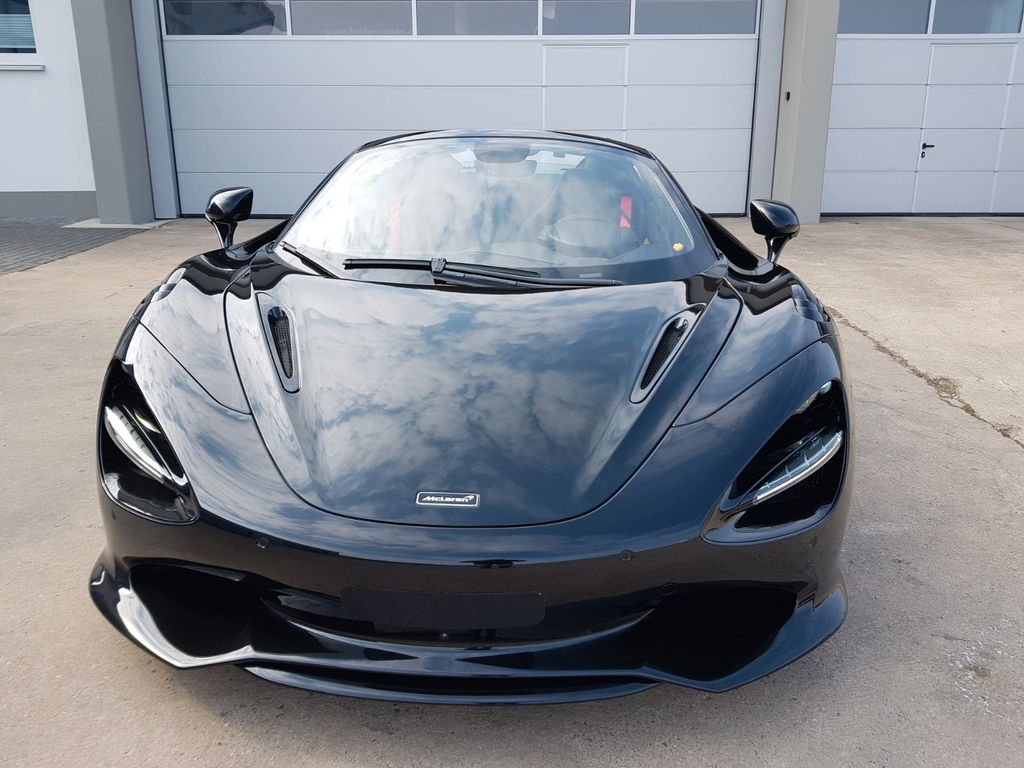 Image of McLaren 750S