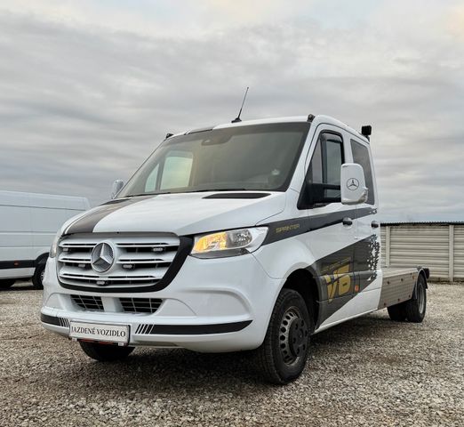 Mercedes-Benz Sprinter mini trailer