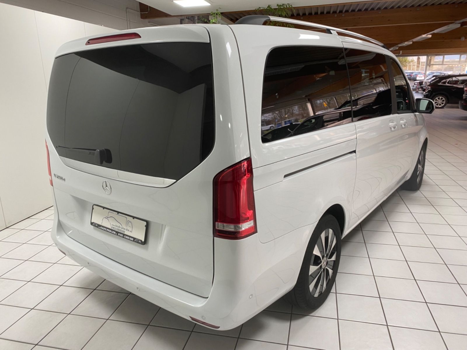 Fahrzeugabbildung Mercedes-Benz V-Klasse V250d *LED, Leder, AHK 2,5t*
