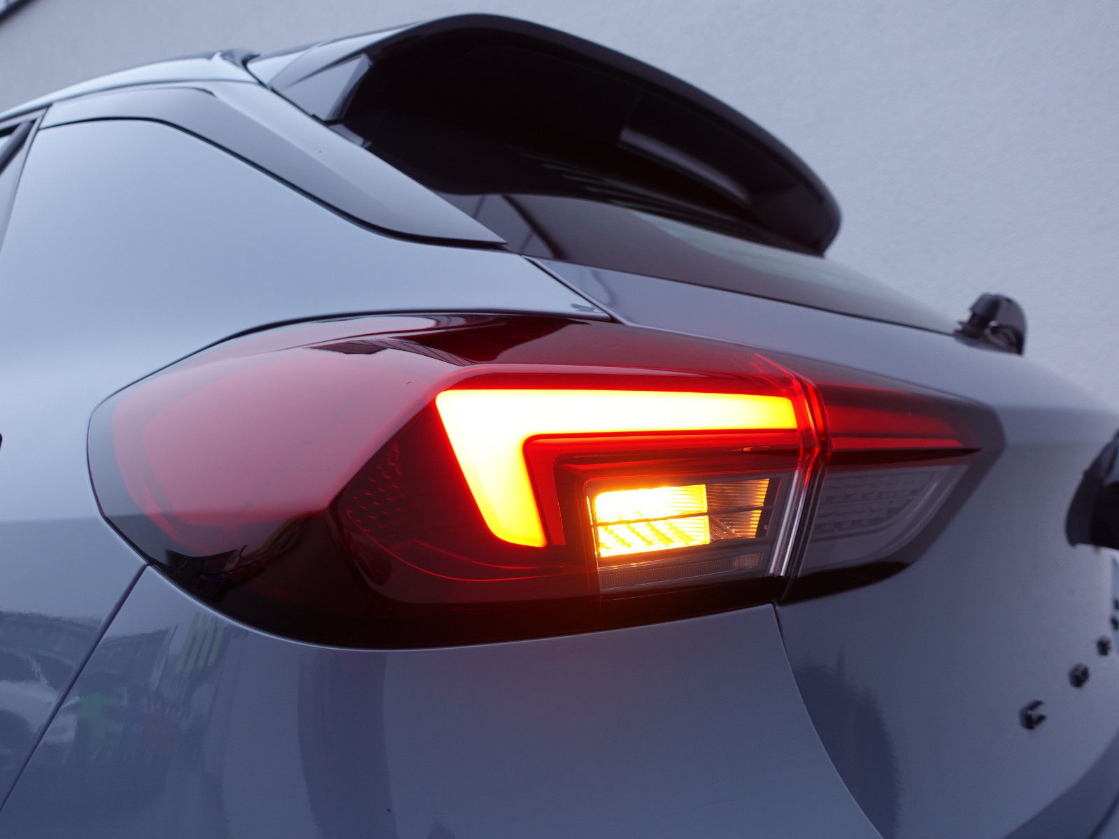 Fahrzeugabbildung Opel Corsa GS 1.2T,MatrixLED,Kamera,Sitzhzg,Allwetter