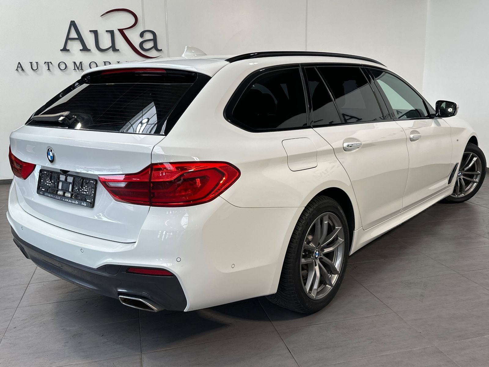 Fahrzeugabbildung BMW 520 d Touring xDrive M-Sport NAV+LED+SHZ+DA+EU6