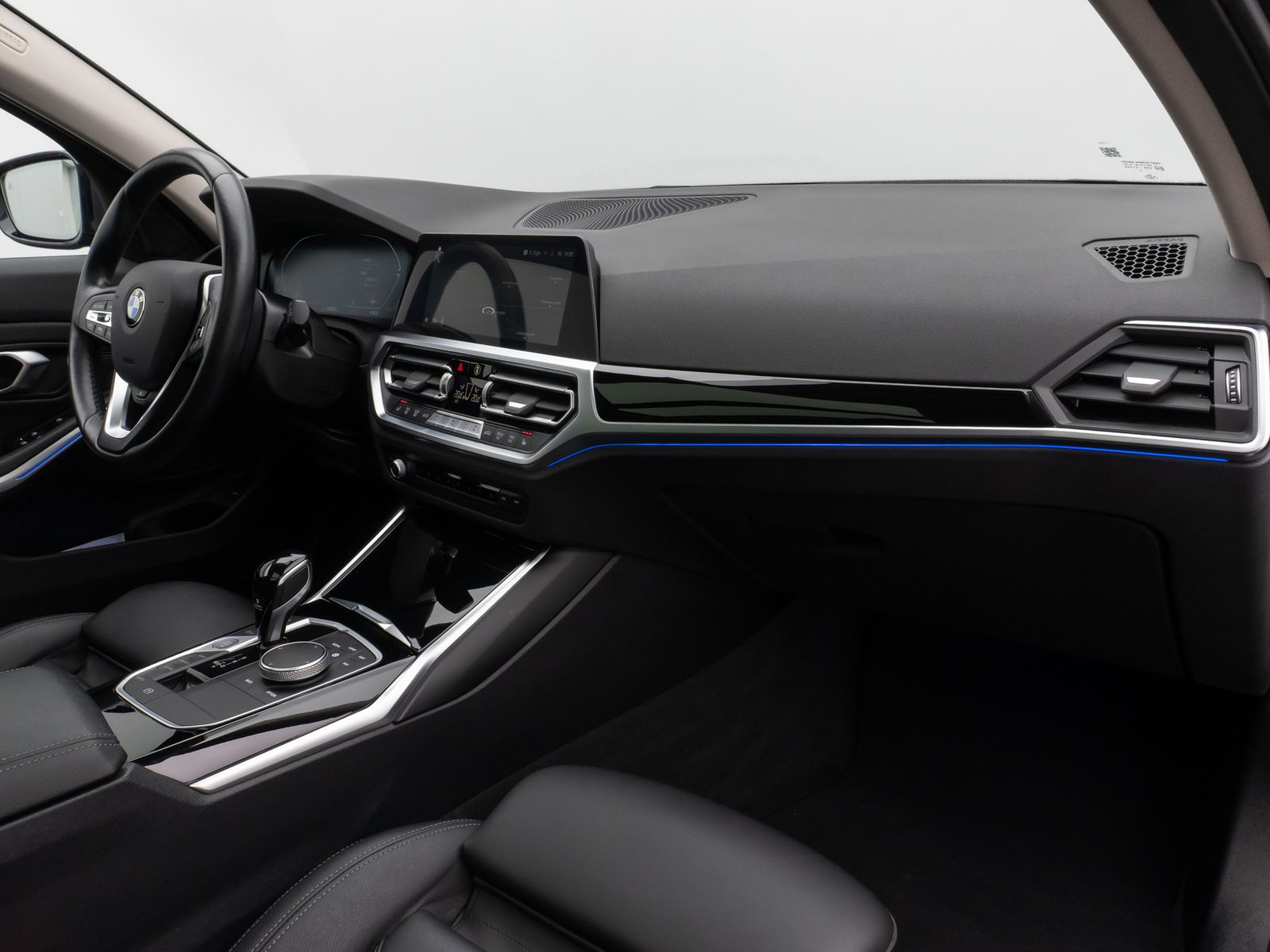 Fahrzeugabbildung BMW 330i xD SportLine Panorama Kamera Laser DAB HiFi