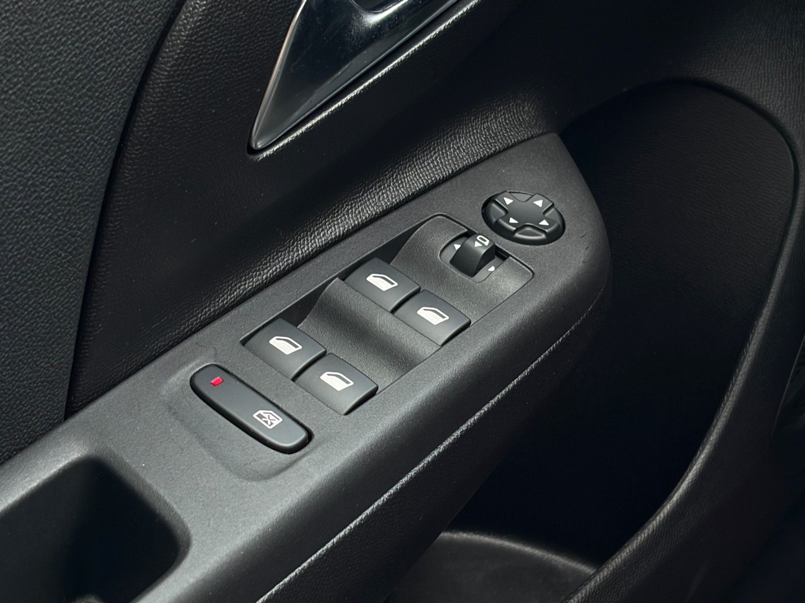 Fahrzeugabbildung Opel Corsa F GS 1.2 Turbo Kamera ACC SHZ LHZ CarPlay