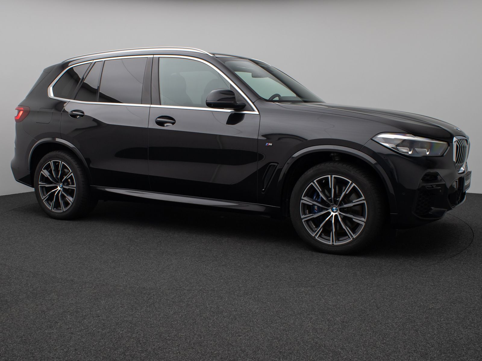 Fahrzeugabbildung BMW X5 xD40d M Sport Panorama 360° HUD DAB HiFi AHK
