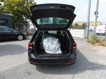 Volkswagen Passat Variant - 8