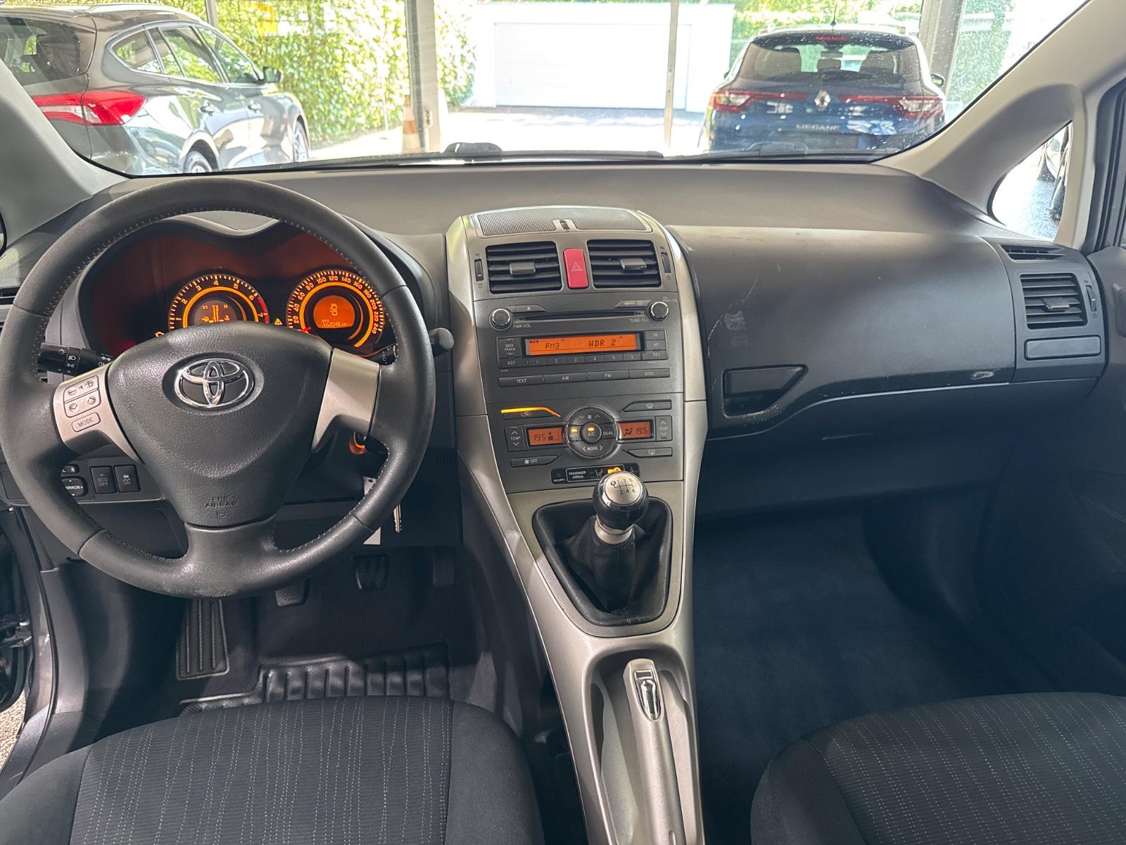 Toyota Auris 1,33-l-Dual-VVT-i Life Klimaaut.Tüv11/2027