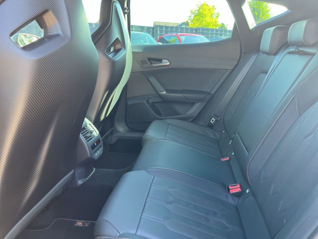 Formentor VZ5 4Drive Apple CarPlay ACC PDC Navi 