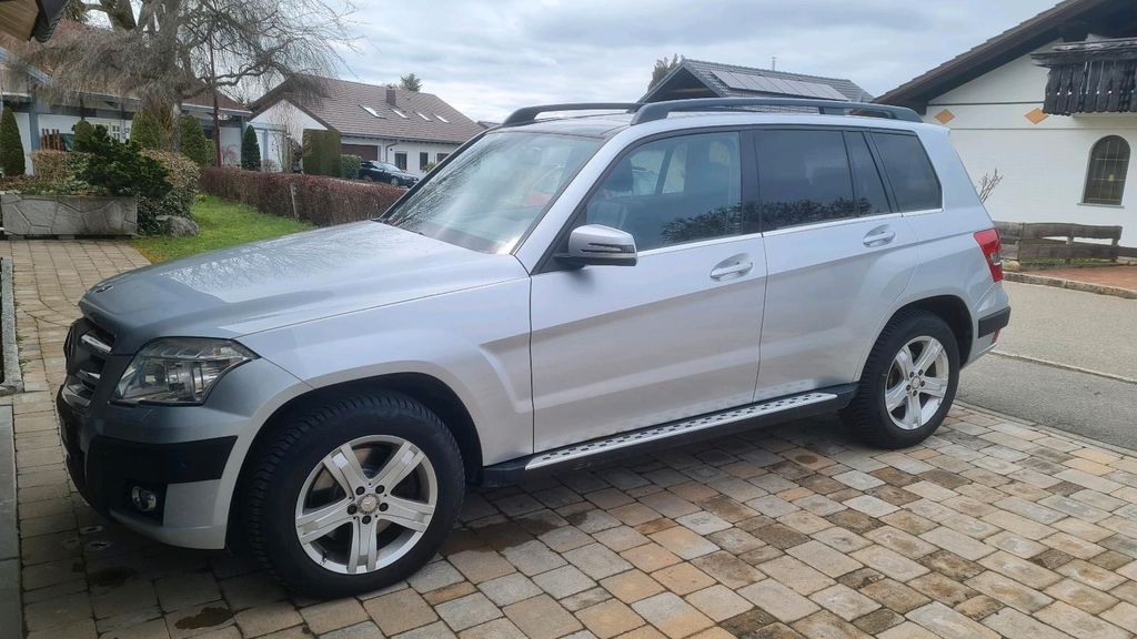 Image of Mercedes-Benz GLK 320