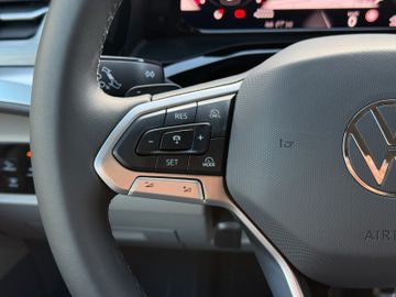 Volkswagen T7 Multivan 2.0 TDI Goal DSG Navi Kamera SHZ