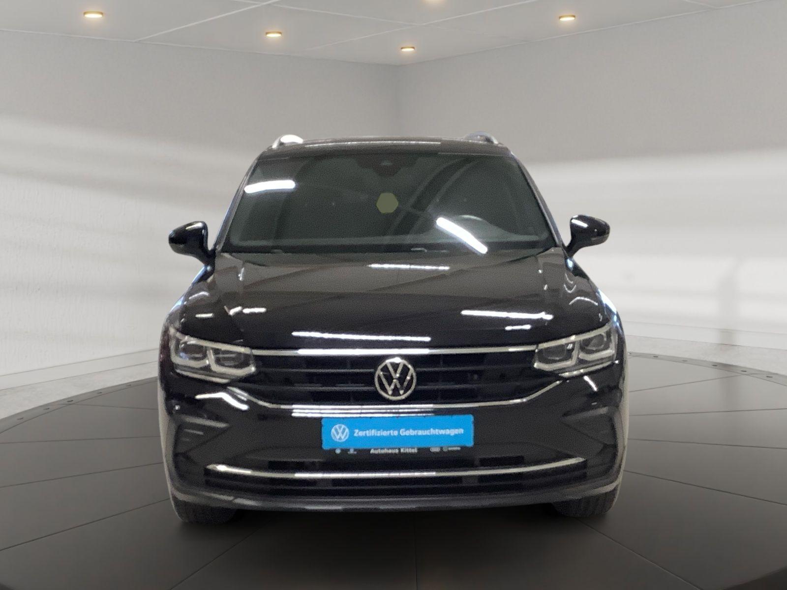 Volkswagen Tiguan Active 2,0 TDI 110 kW DSG  Matrix, AZV, H