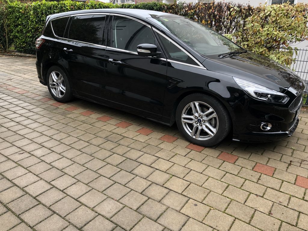 Image of Ford S-Max