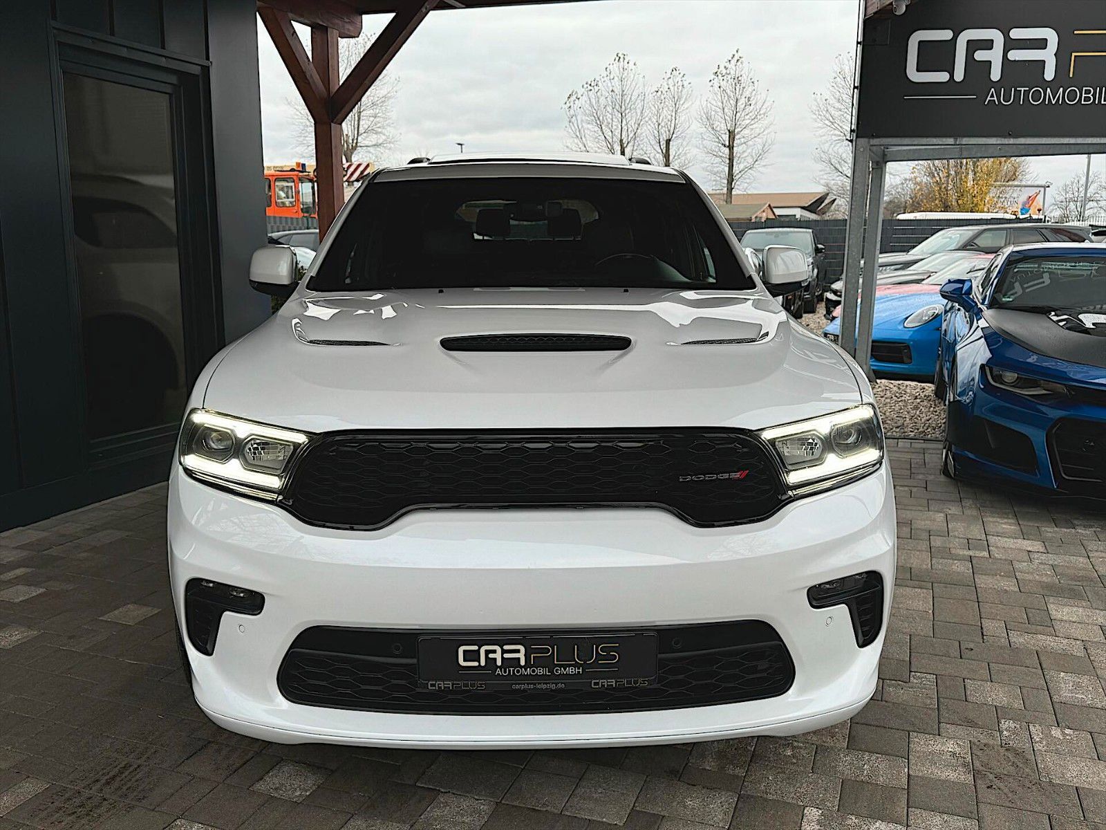 Fahrzeugabbildung Dodge Durango 5.7 V8 SRT R/T 4x4 Night-Paket Modell 22