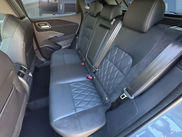 Nissan Qashqai Tekna°Premium Paket°HUD*Pano*Navi*Leder*