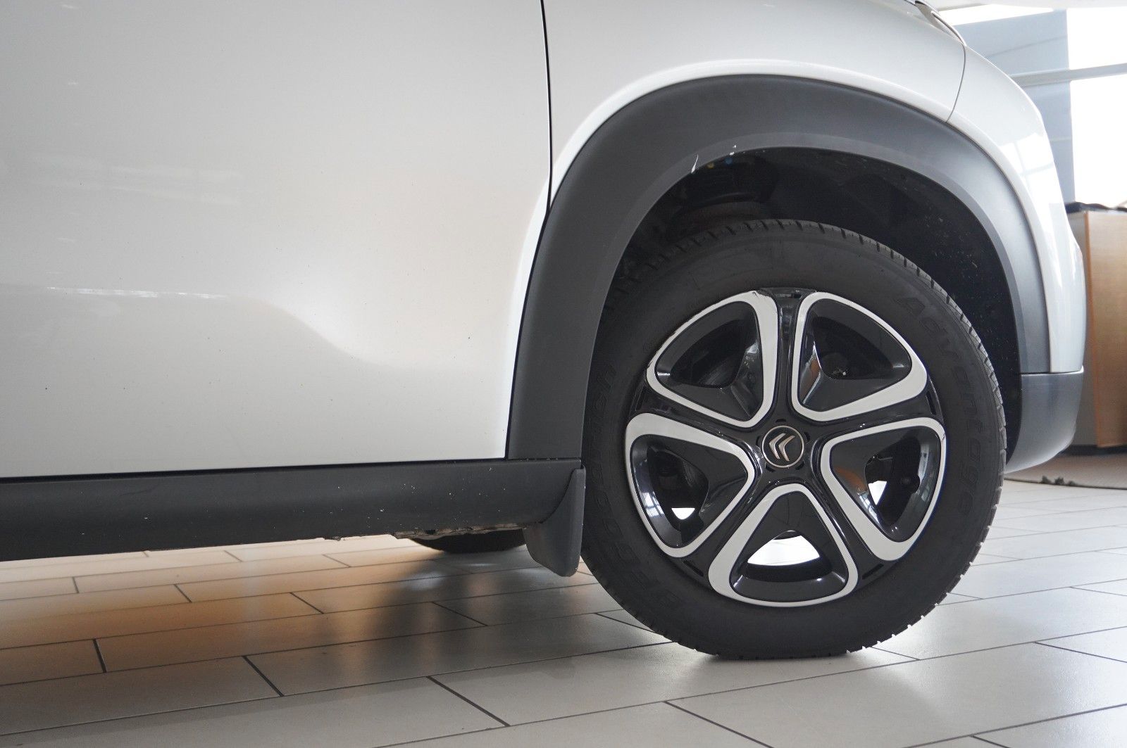 Fahrzeugabbildung Citroën C3 Aircross 1.2 FEEL NAVI/LED/SHZ/PDC/TEMP./AHK