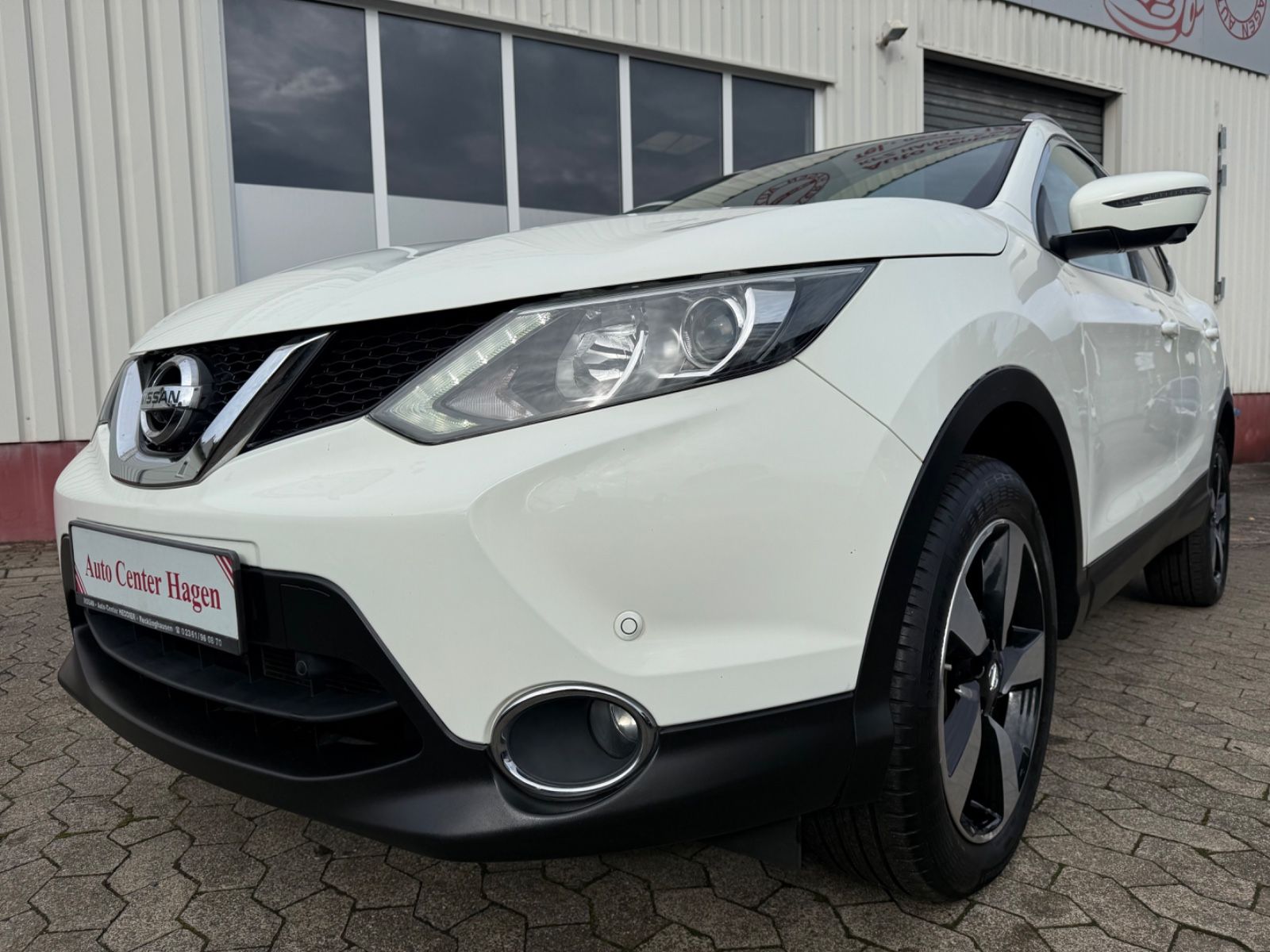 Nissan Qashqai - 1