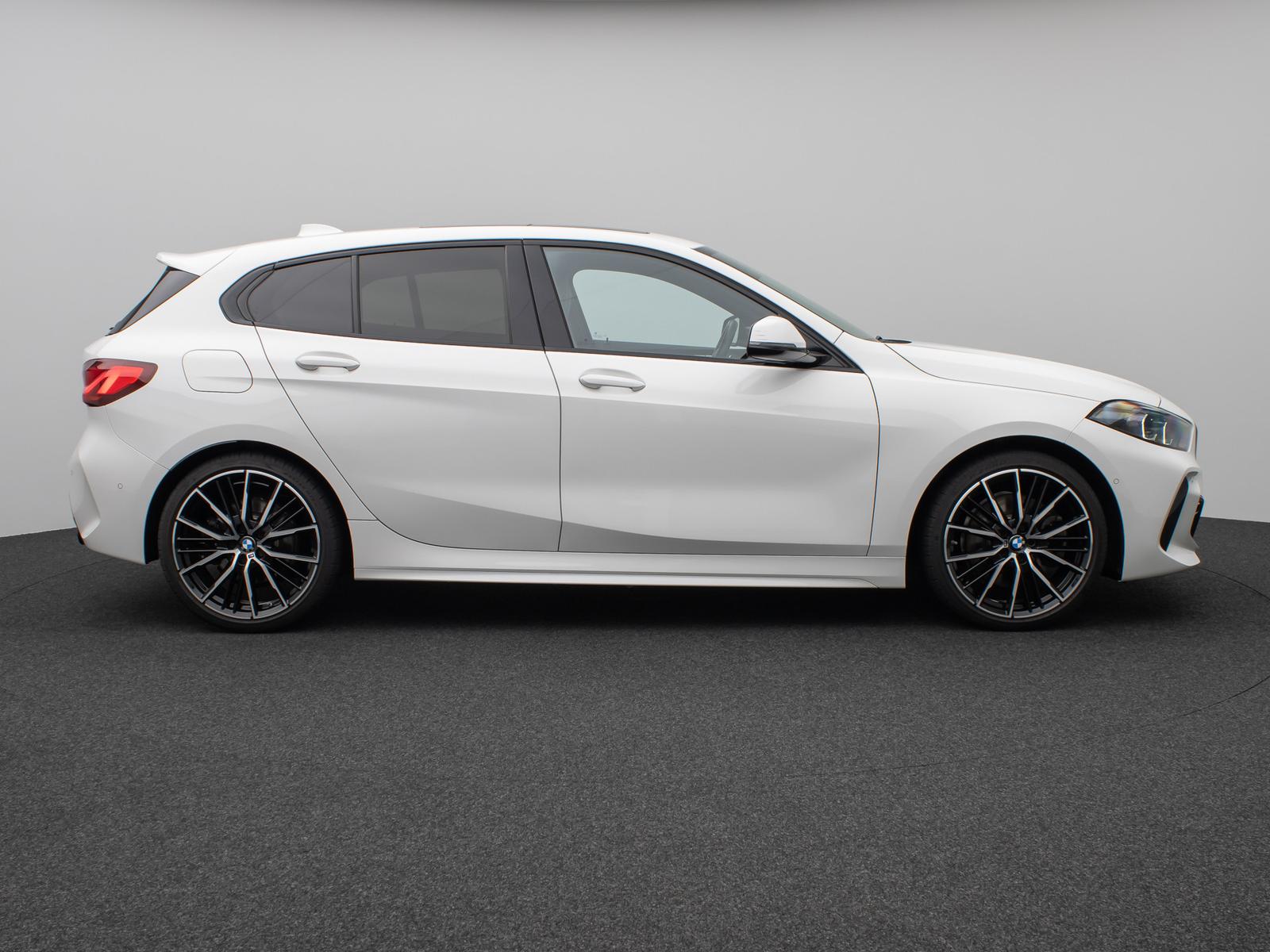 BMW 1 Series i M Sport Panoram Kamera DAB HiFi Komfort 19", миниатюра 5