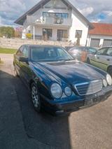 Mercedes-Benz Mercedes E220 CDI - gebrauchte Mercedes-Benz E 220 aus dem Jahr 2000