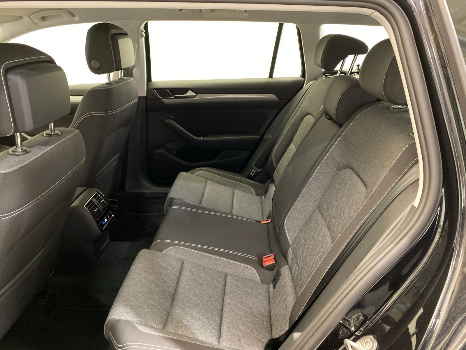 Volkswagen Passat - Bild 8