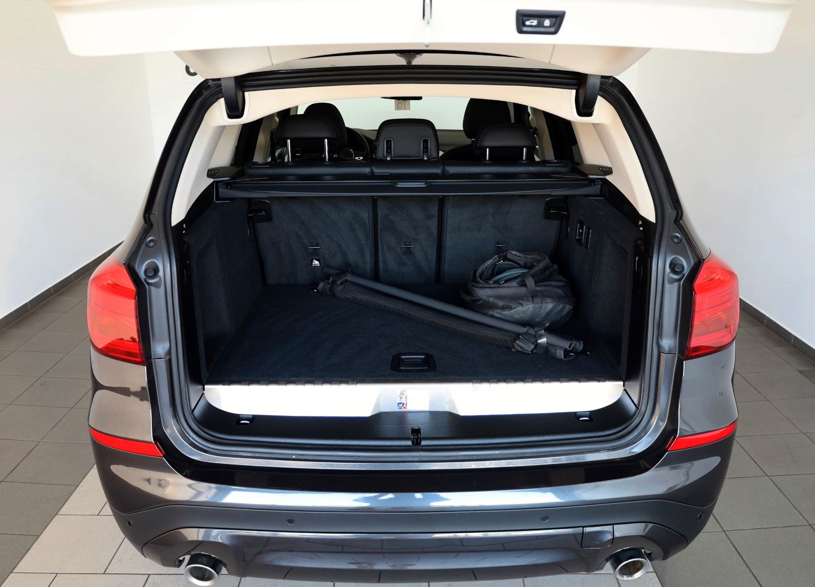 Fahrzeugabbildung BMW X3 xDrive 30e Advantage,Leder,Navi,Kamera,PanoD.