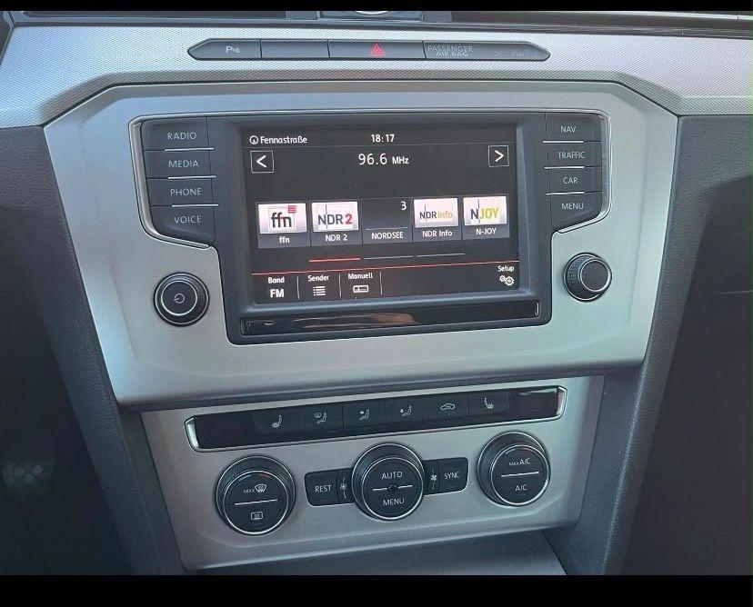 Volkswagen Passat 2015 — photo 13
