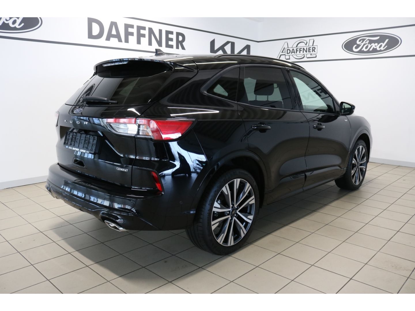 Fahrzeugabbildung Ford Kuga Plug-In Hybrid ST-Line X 2.5 Duratec Fahrer