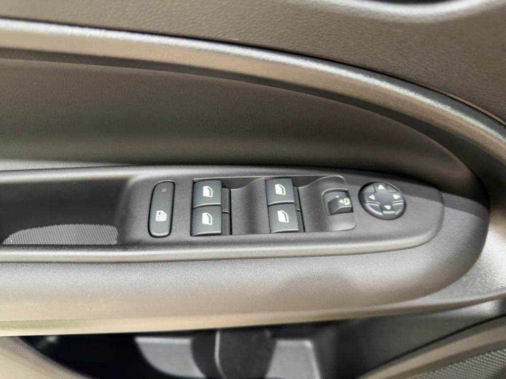 Fahrzeugabbildung Jeep Avenger Summit Electric WINTER MATRIX 360GRAD AC