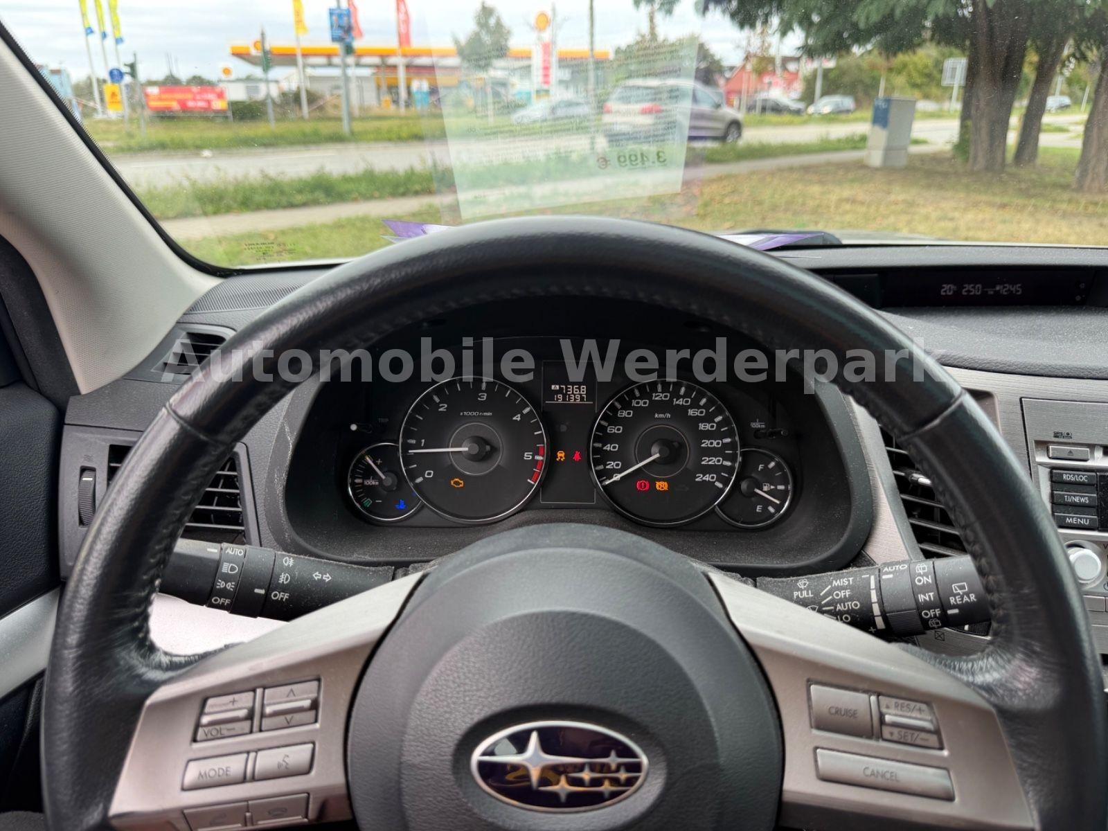 Subaru Outback 2011 — фото 12