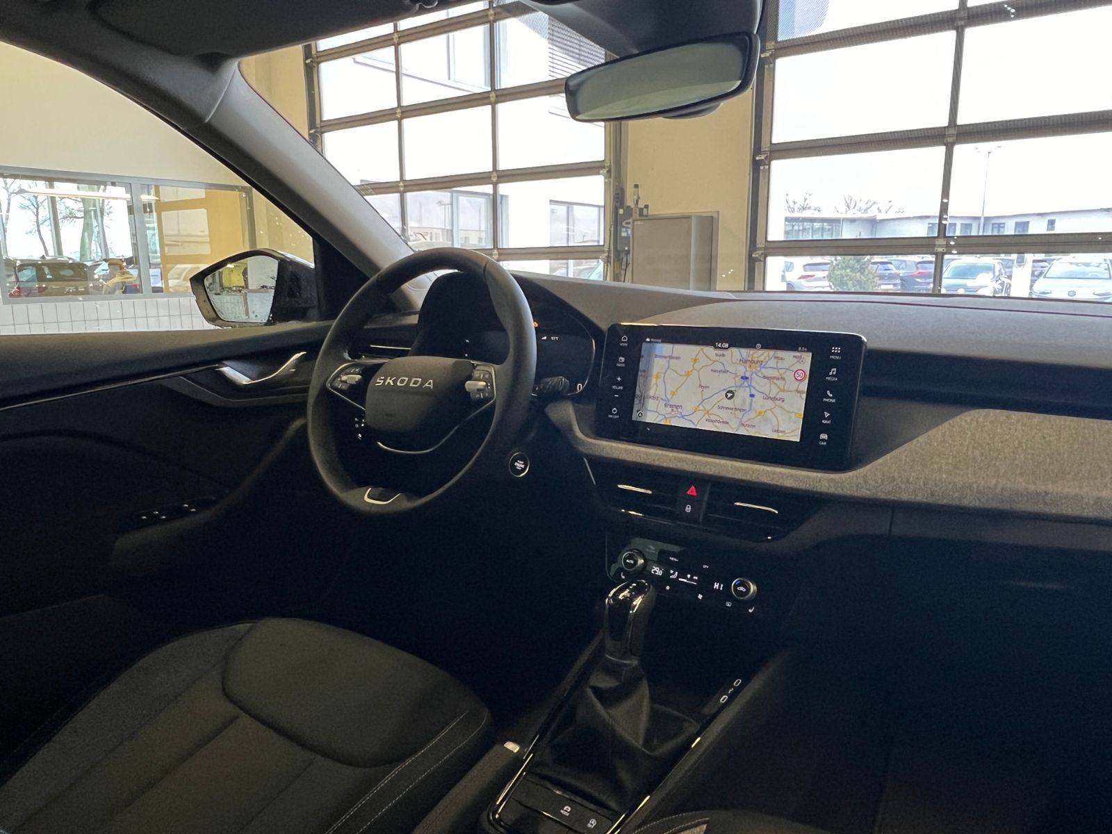 Fahrzeugabbildung SKODA Scala Tour 1.0 TSI DSG *Matrix-LED, Navi, Sitzhz