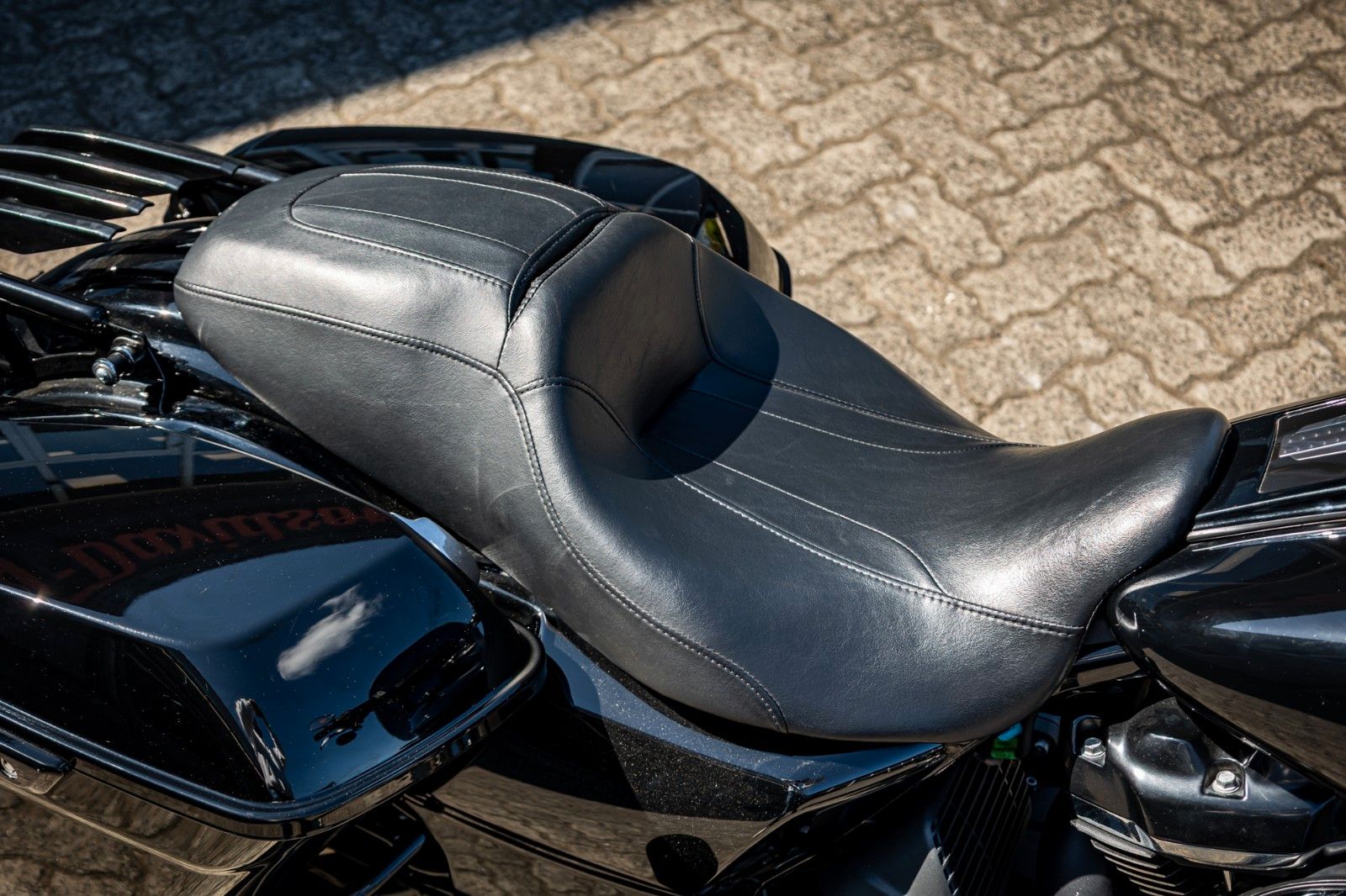 Fahrzeugabbildung Harley-Davidson ROAD KING SPECIAL 114 FLHRXS -Screamin Eagle